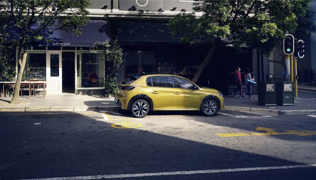 PEUGEOT 208 5 doors