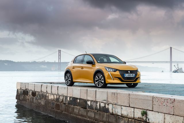 Peugeot 208 5 Doors photo 28