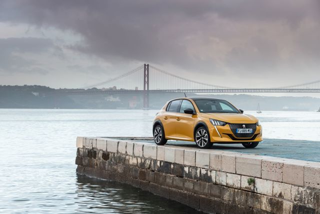 Peugeot 208 5 Doors photo 29