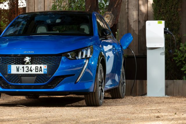 Peugeot 208 5 Doors photo 36