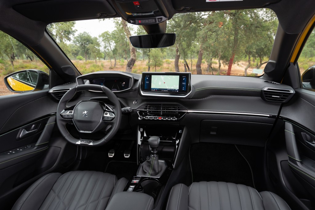 Peugeot 208 5 Doors photo 40