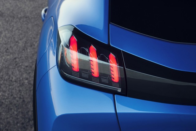 Peugeot 208 5 Doors photo 11
