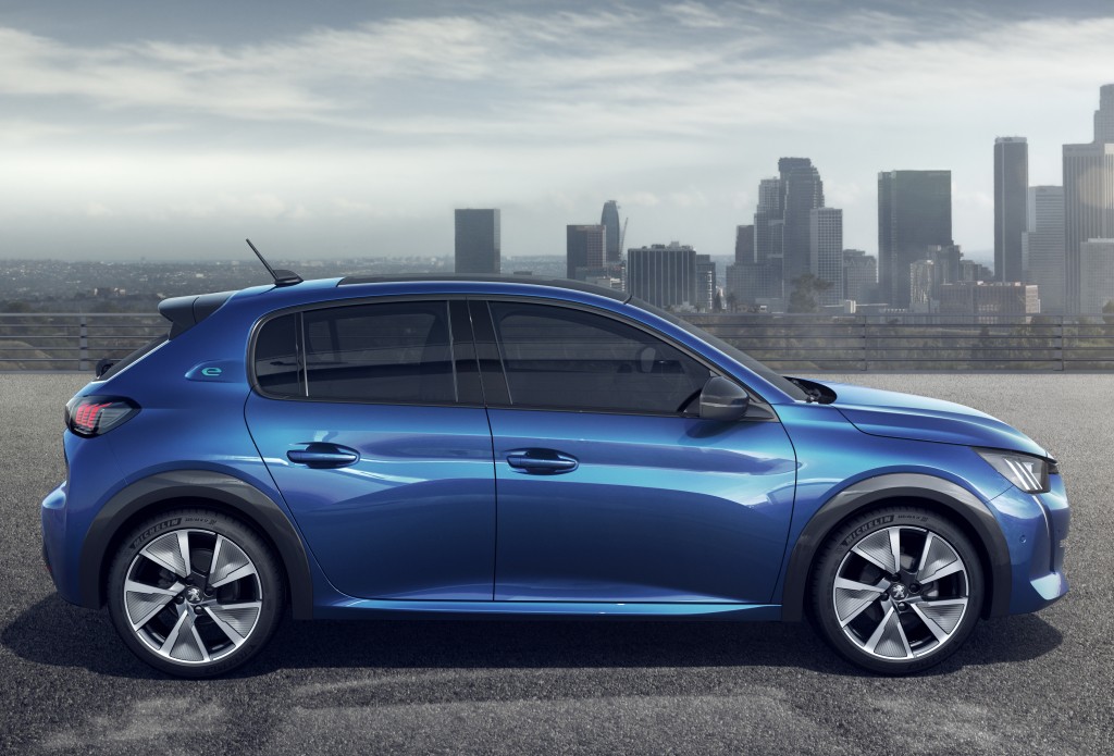 Peugeot 208 5 Doors photo 12