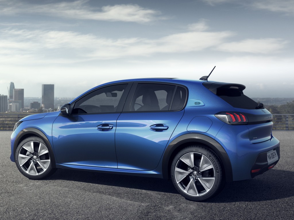 Peugeot 208 5 Doors photo 9