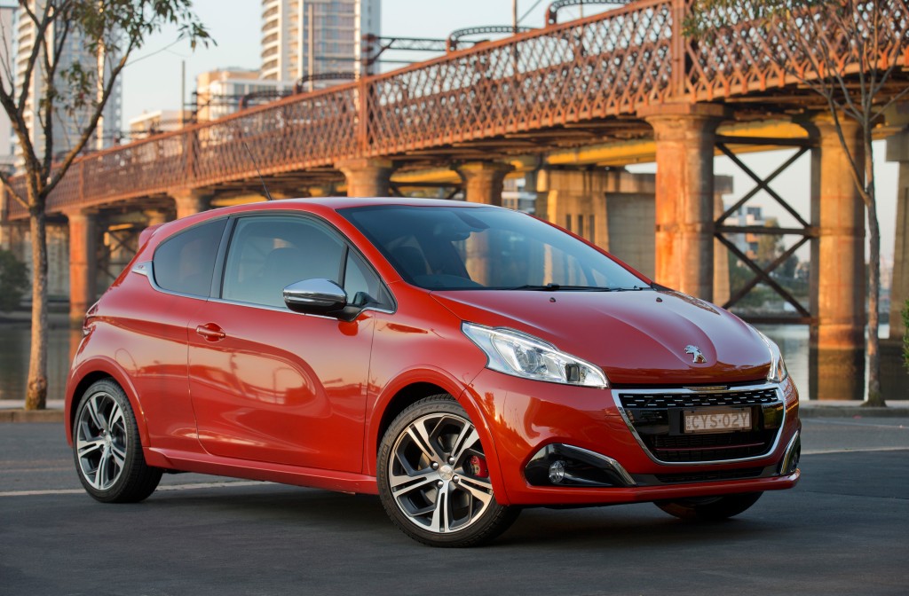 Peugeot 208 Gti photo 10