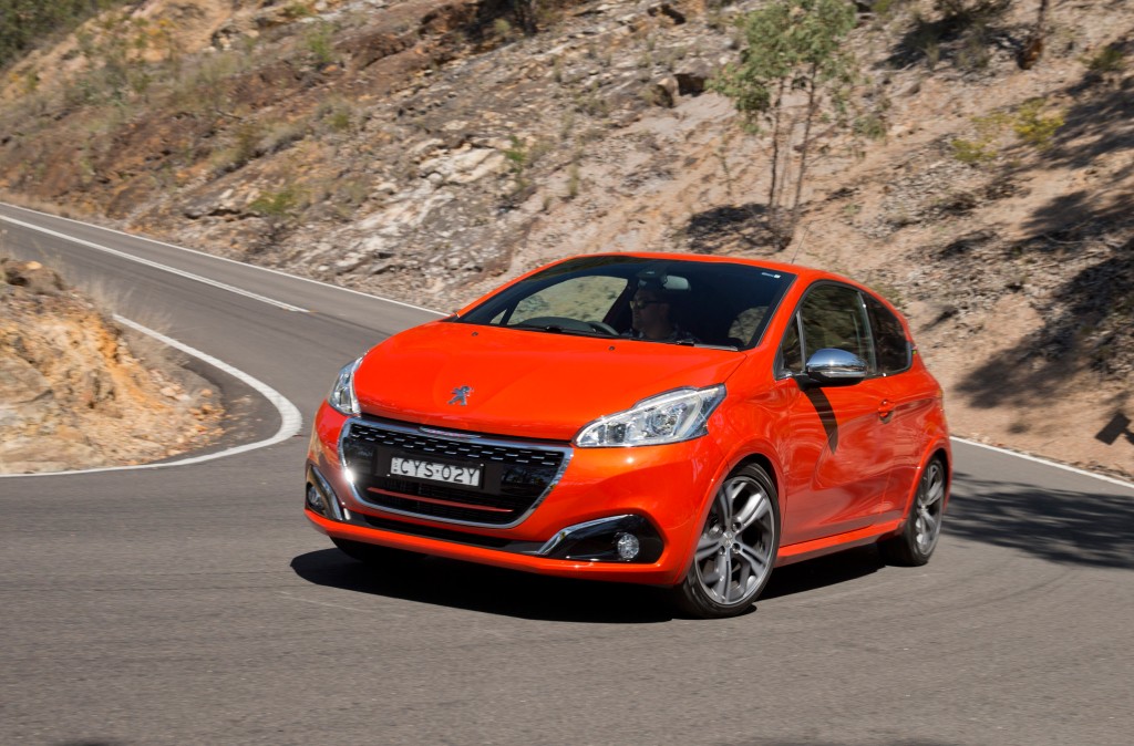 Peugeot 208 Gti photo 13