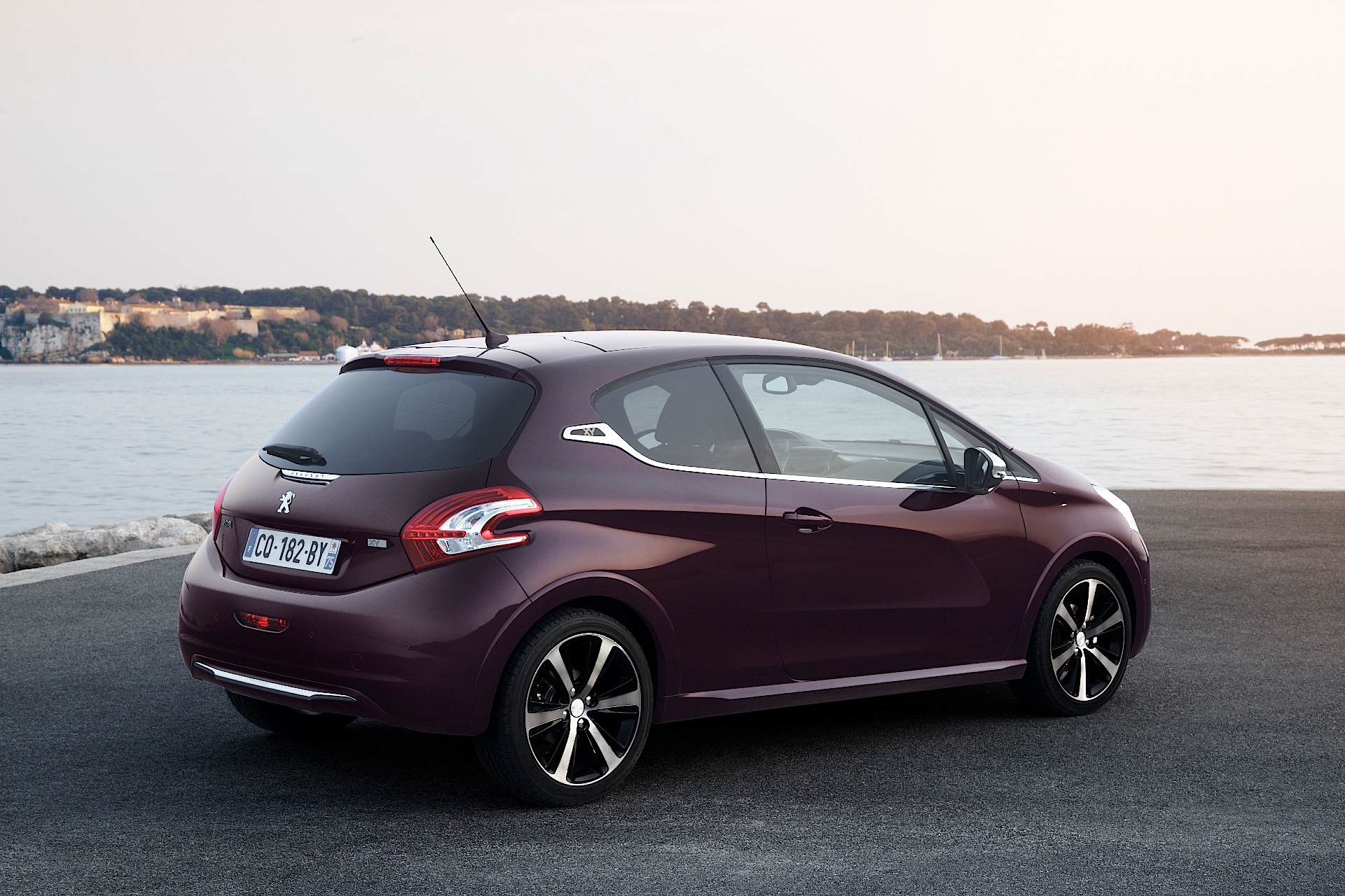 Peugeot 208 Xy photo 3