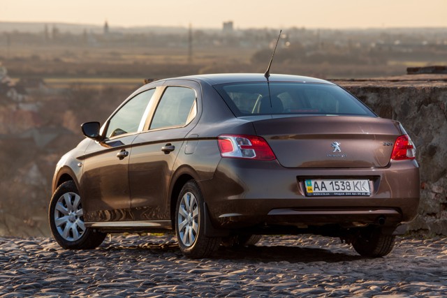 Peugeot 301 photo 23