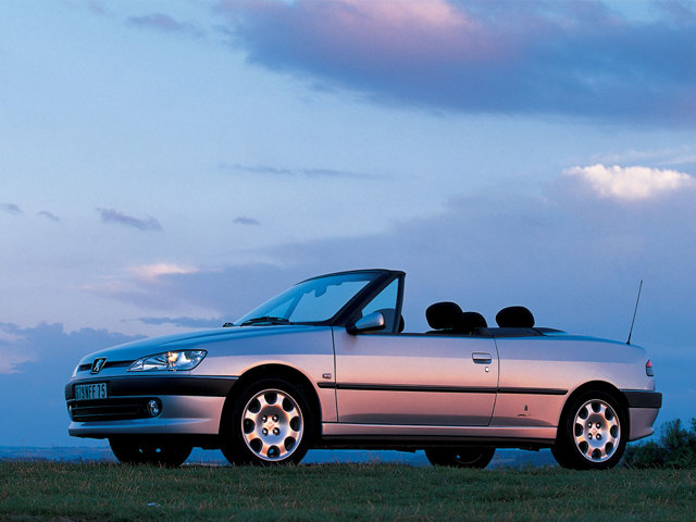 Peugeot 306 photo 8