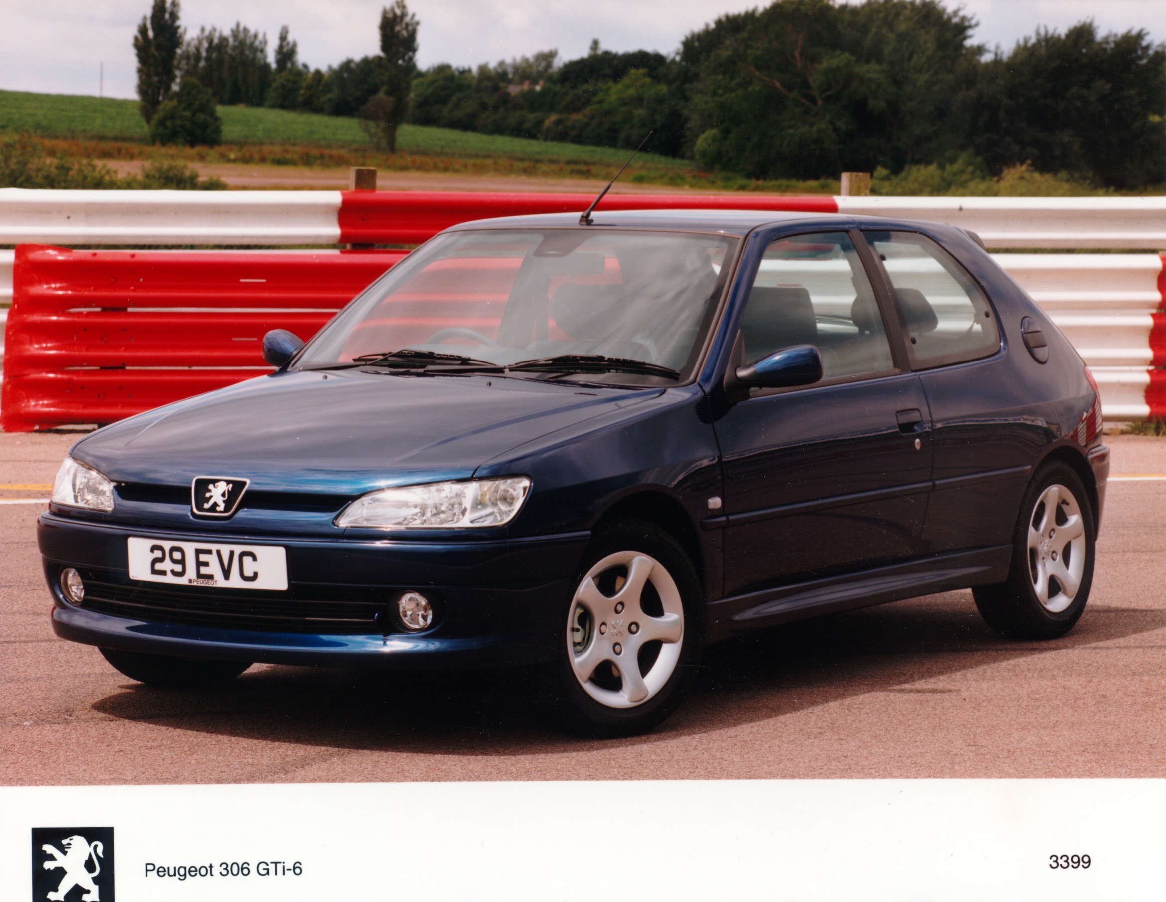 Peugeot 306 photo 3
