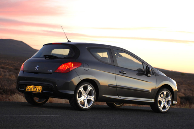 Peugeot 308 3 Doors photo 2