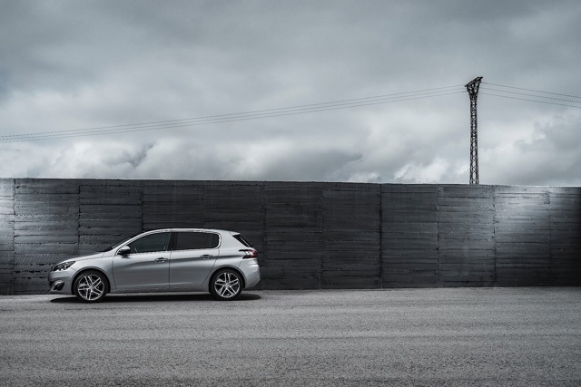 Peugeot 308 5 Doors photo 39