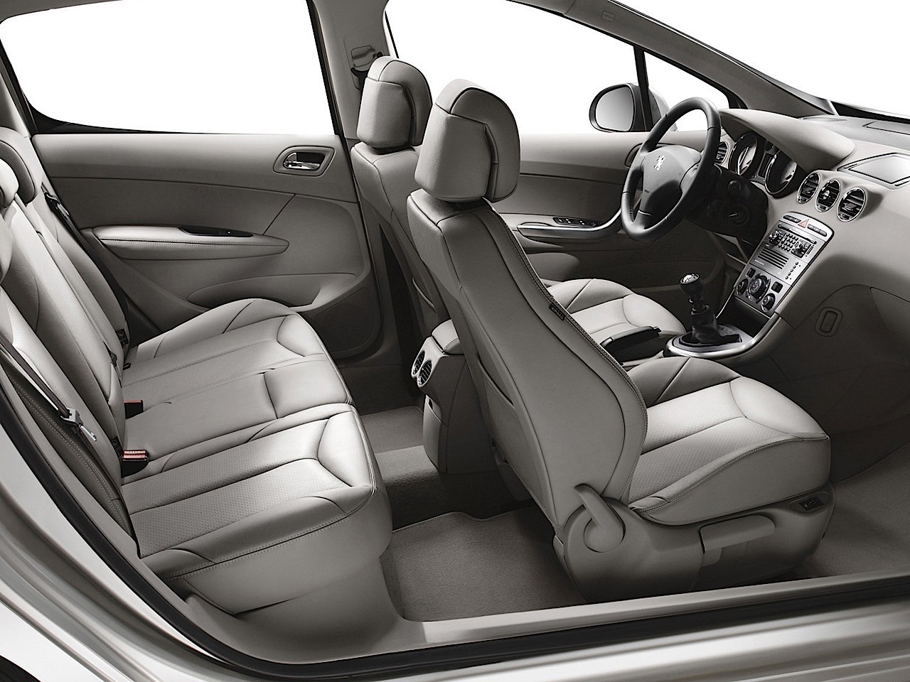 Peugeot 308 5 Doors photo 40