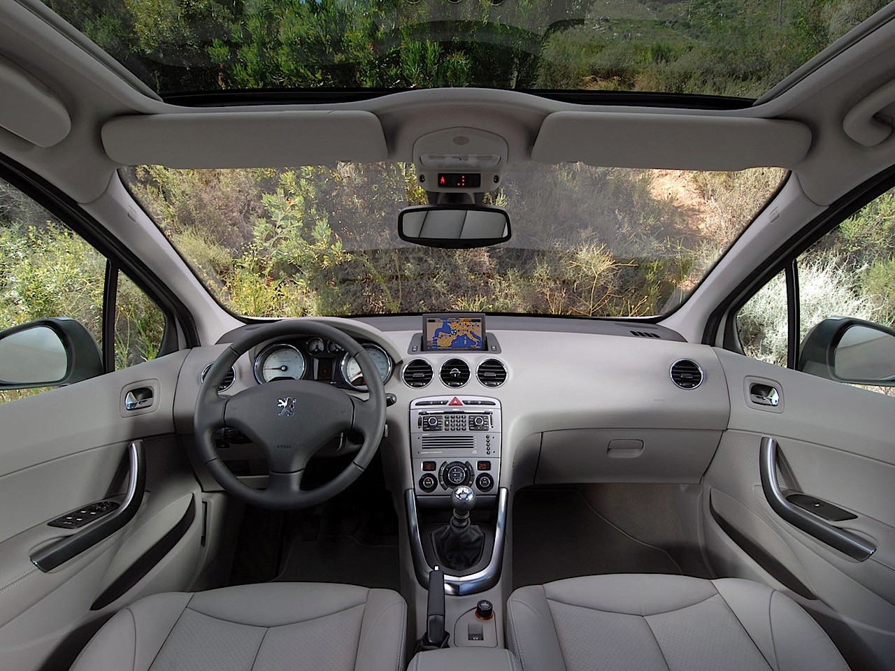 Peugeot 308 5 Doors photo 41