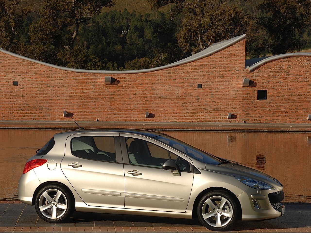 Peugeot 308 5 Doors photo 12