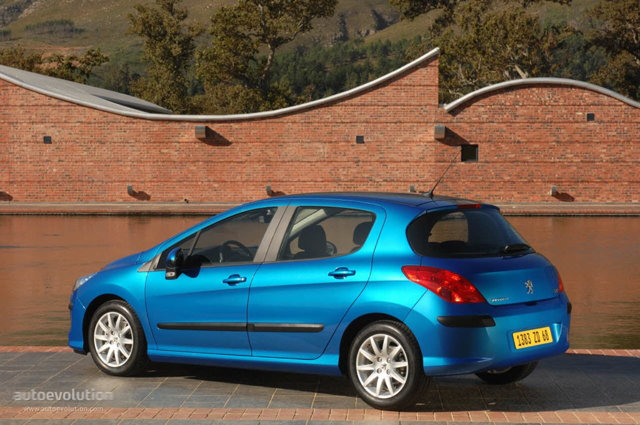 Peugeot 308 5 Doors photo 1