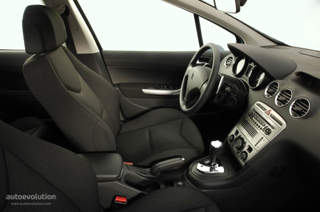 Peugeot 308 5 Doors photo 30