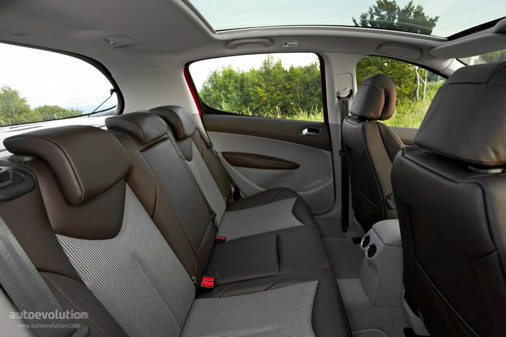 Peugeot 308 5 Doors photo 33