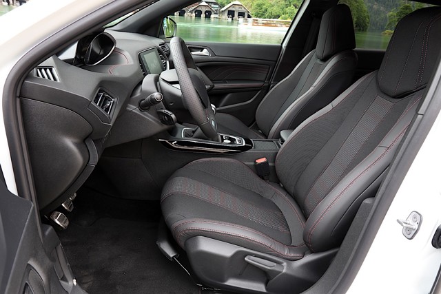 Peugeot 308 5 Doors photo 36