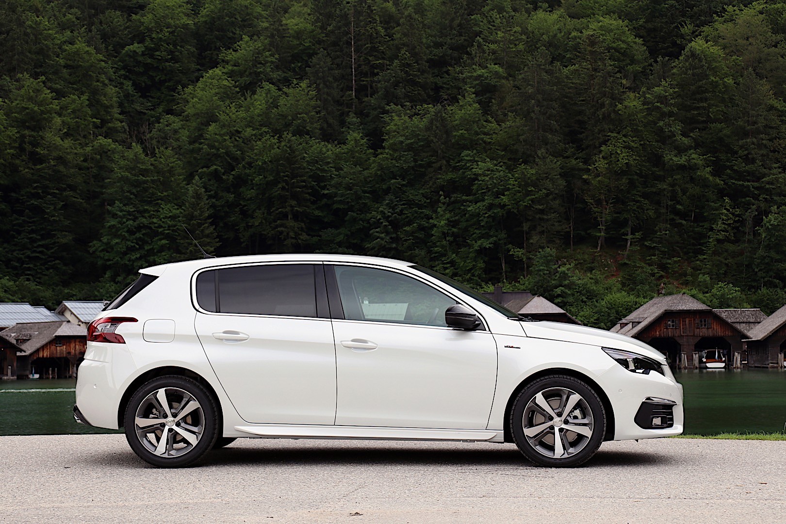 Peugeot 308 5 Doors photo 12