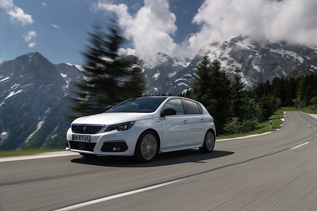 Peugeot 308 5 Doors photo 15