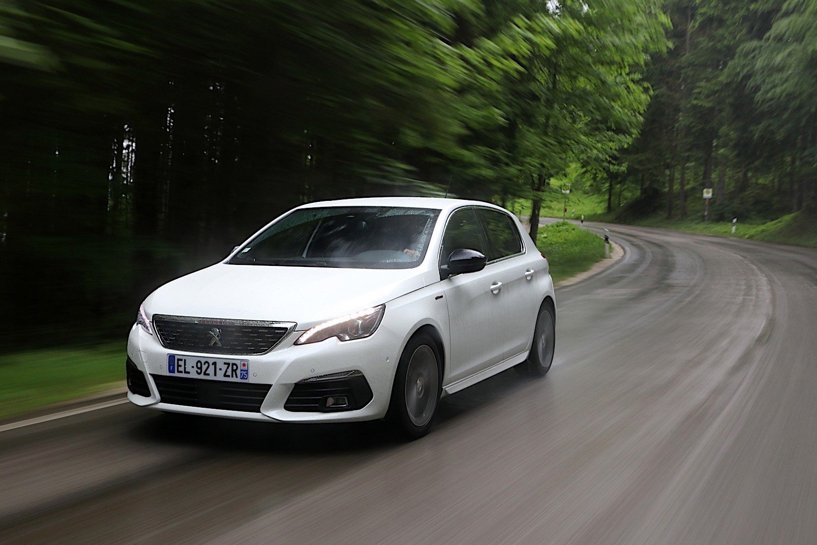 Peugeot 308 5 Doors photo 17