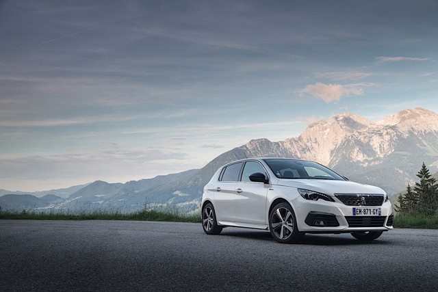 Peugeot 308 5 Doors photo 21
