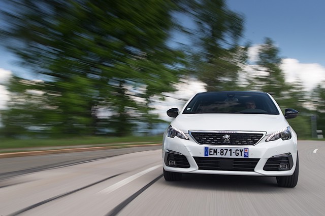 Peugeot 308 5 Doors photo 29