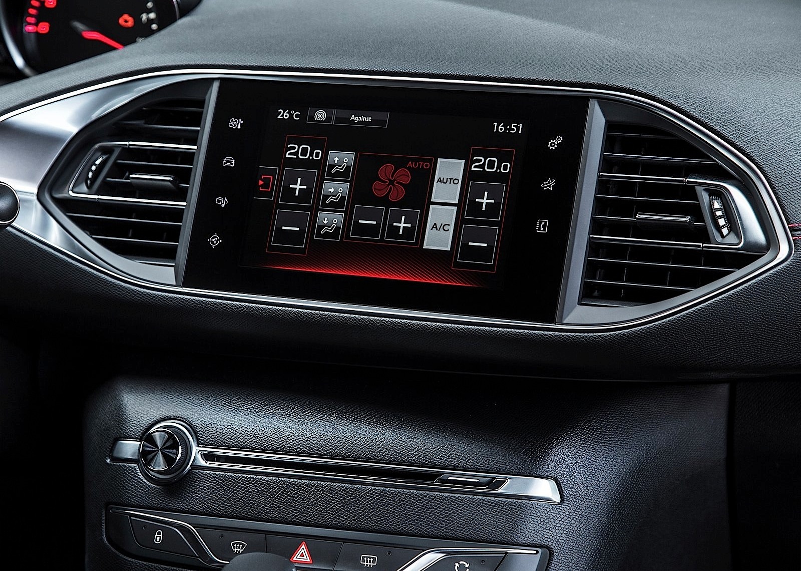 Peugeot 308 5 Doors photo 25