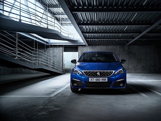 Peugeot 308 5 Doors photo 2