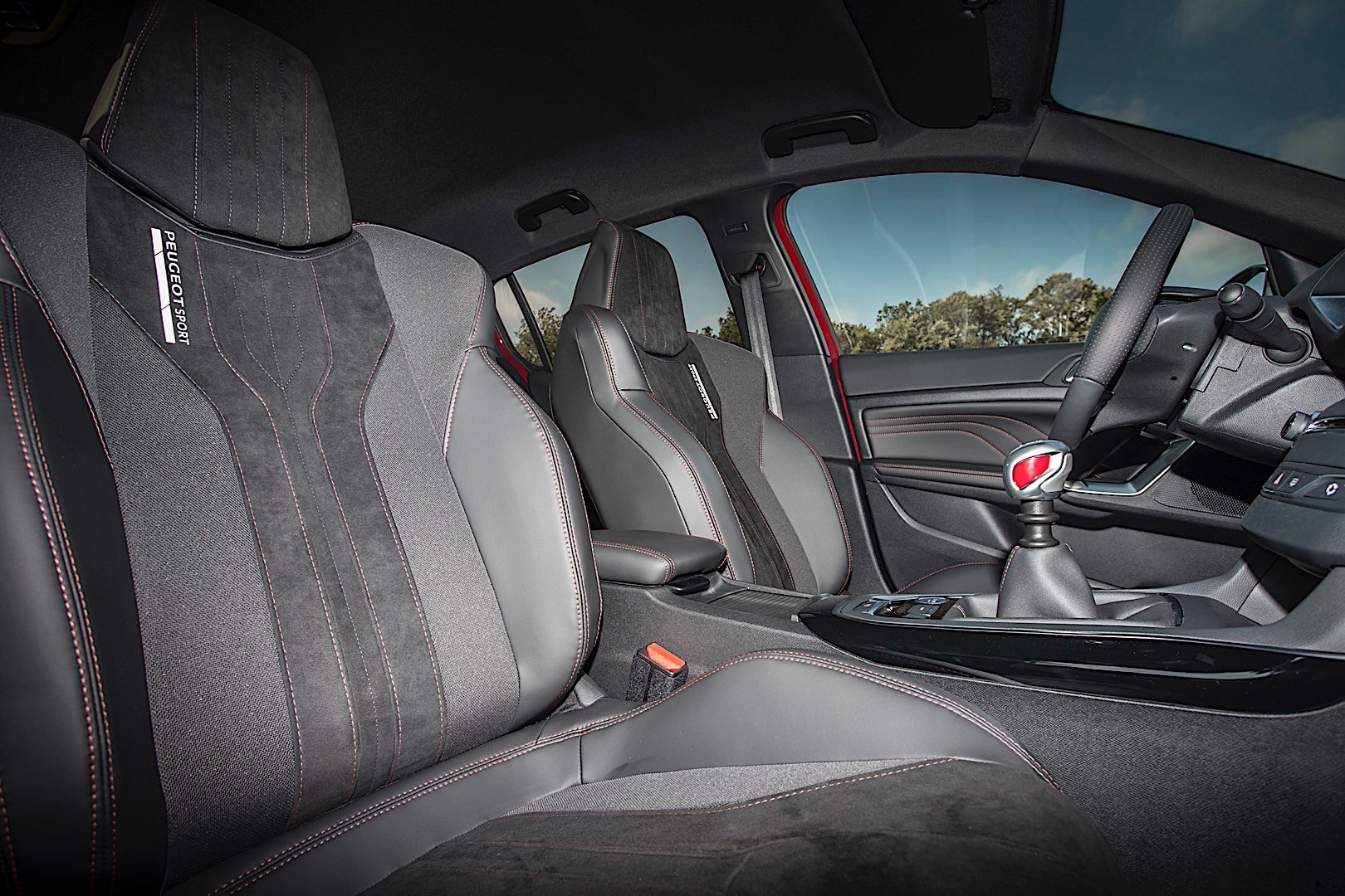 Peugeot 308 5 Doors photo 30