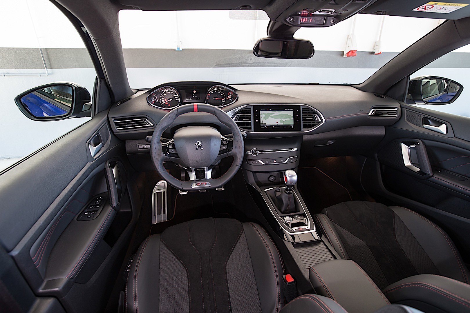 Peugeot 308 5 Doors photo 43