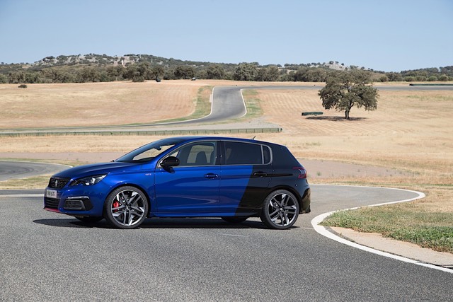Peugeot 308 5 Doors photo 12