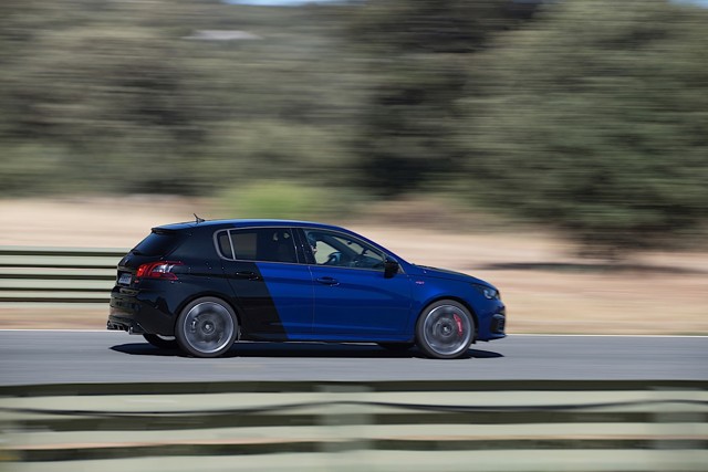 Peugeot 308 5 Doors photo 34