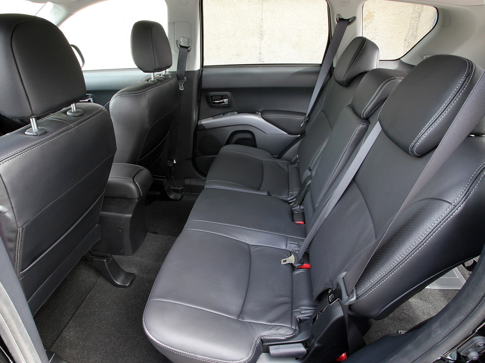 Peugeot 4007 photo 49