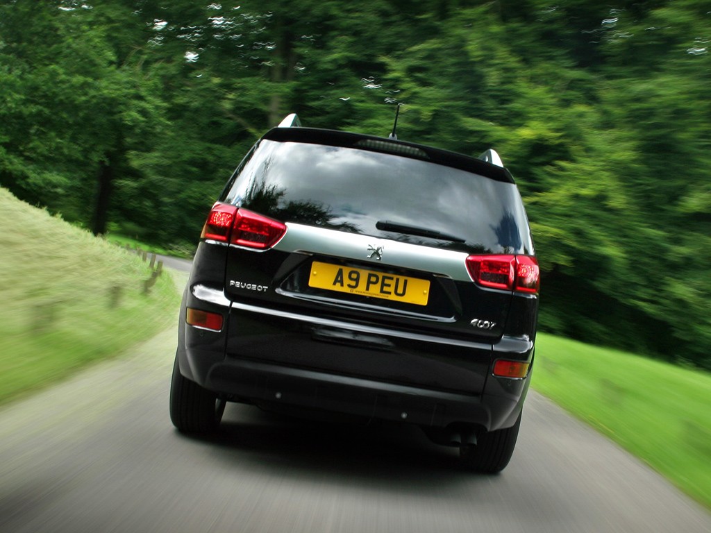 Peugeot 4007 photo 11