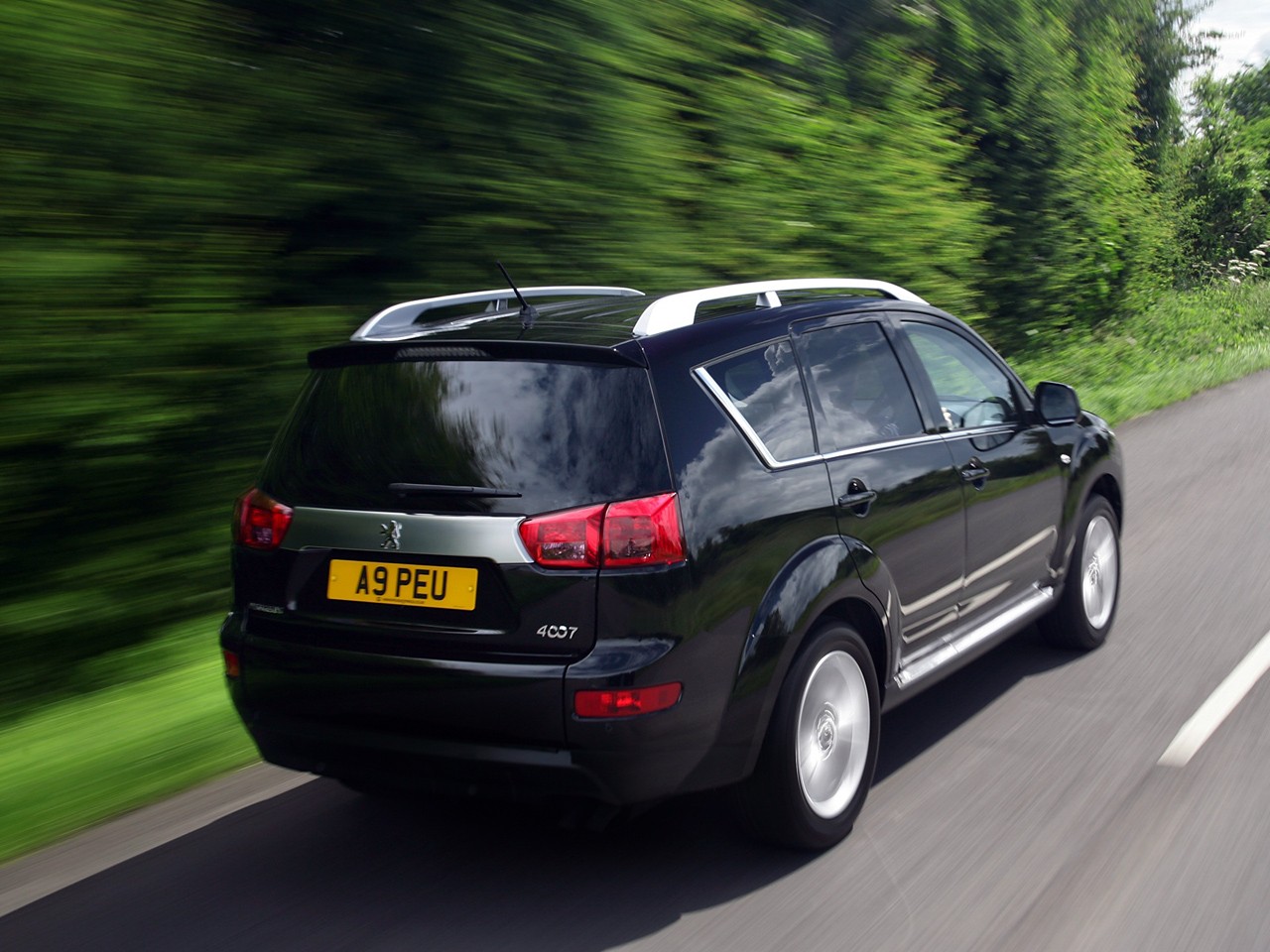 Peugeot 4007 photo 14