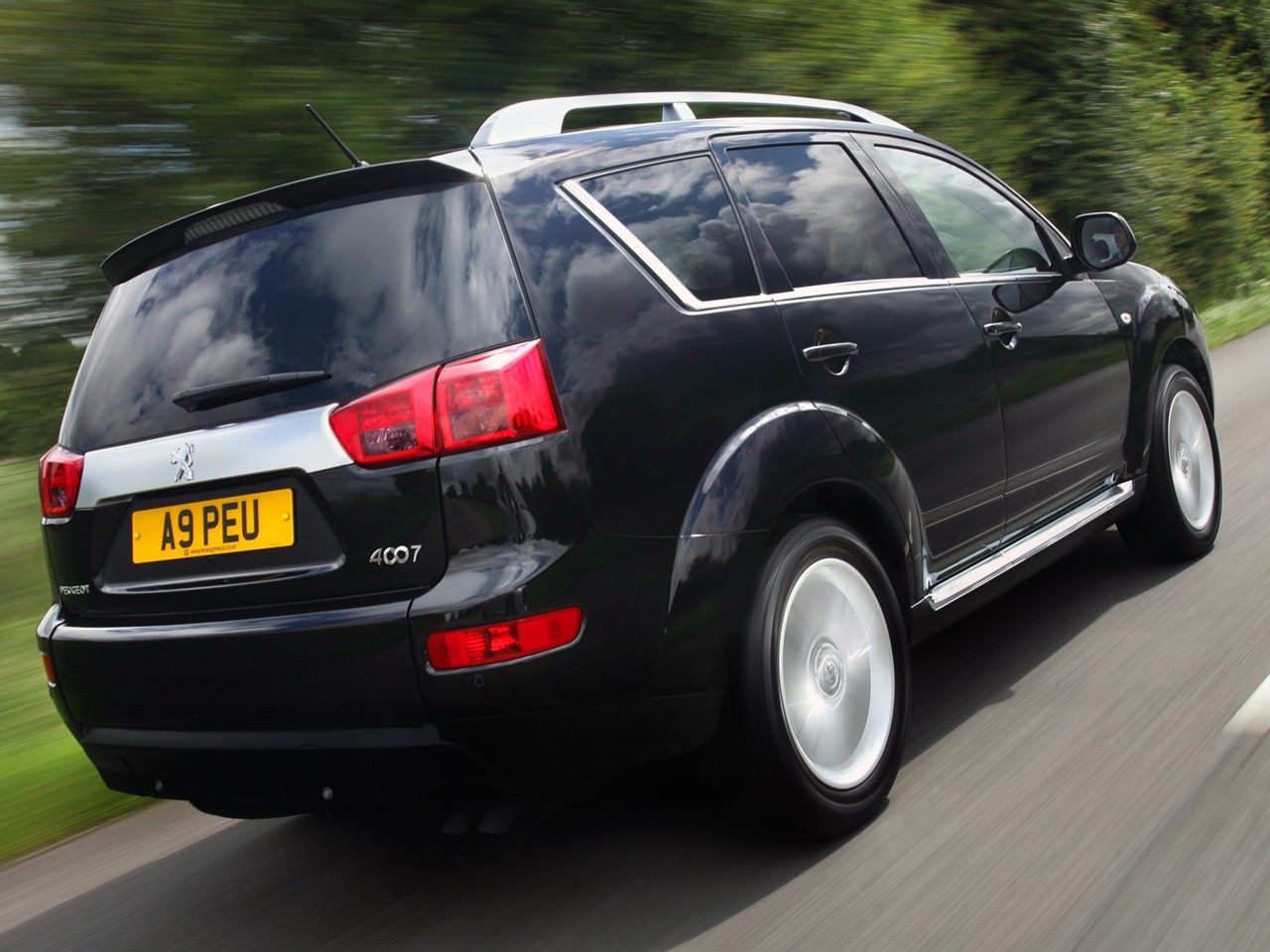 Peugeot 4007 photo 15