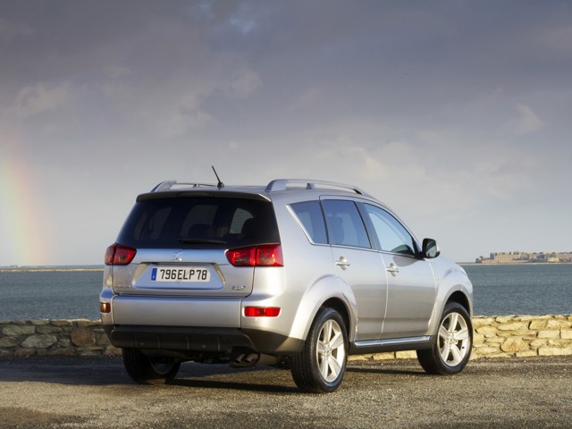 Peugeot 4007 photo 36