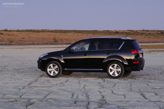 Peugeot 4007 photo 3