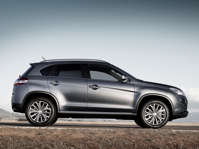 Peugeot 4008 photo 30