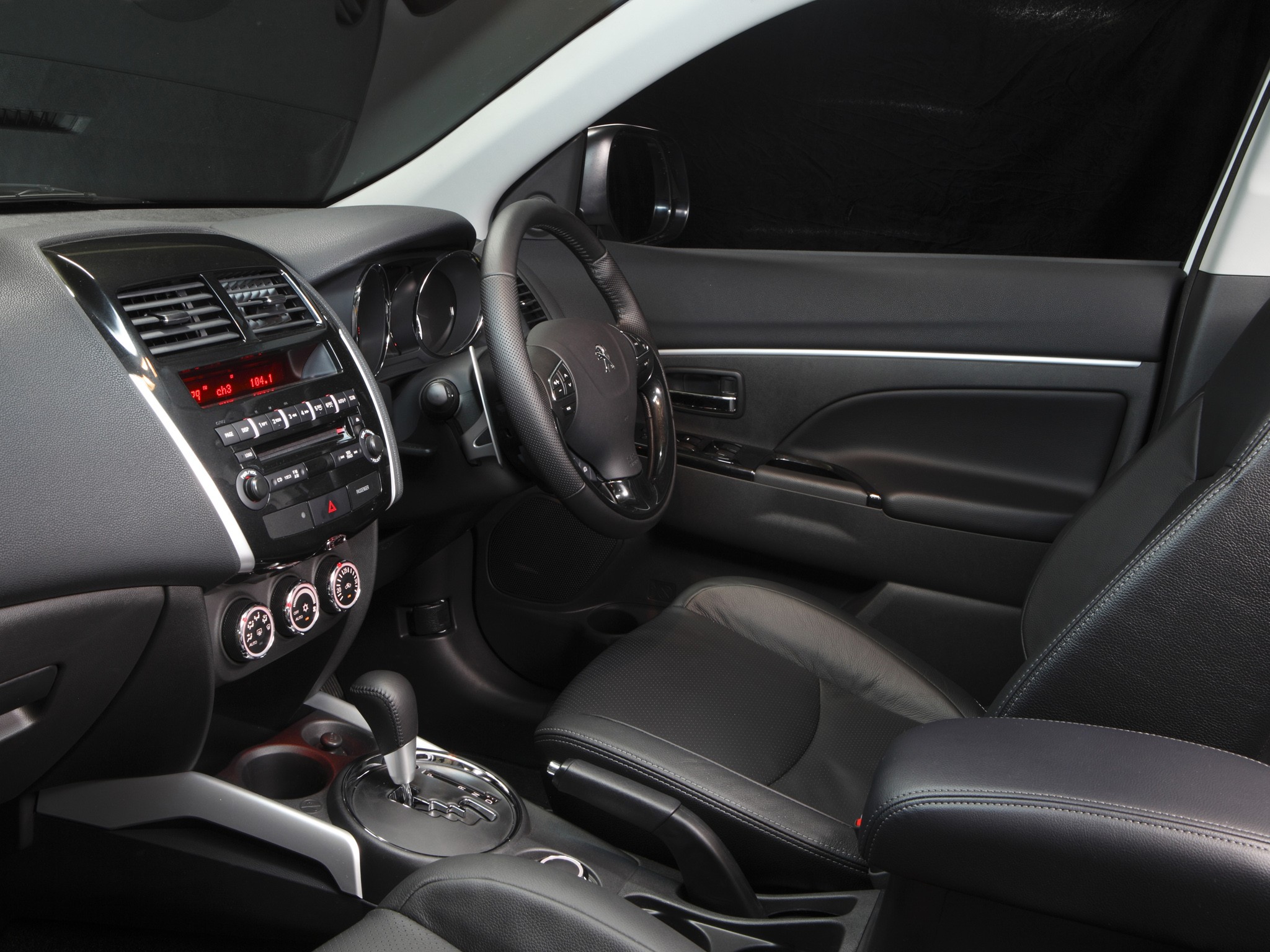 Peugeot 4008 photo 48