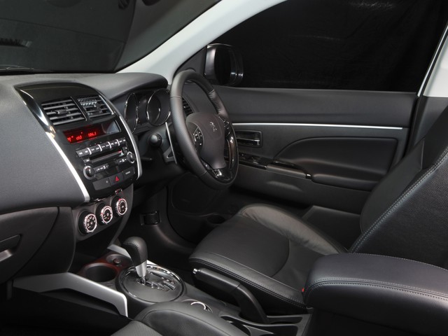 Peugeot 4008 photo 48