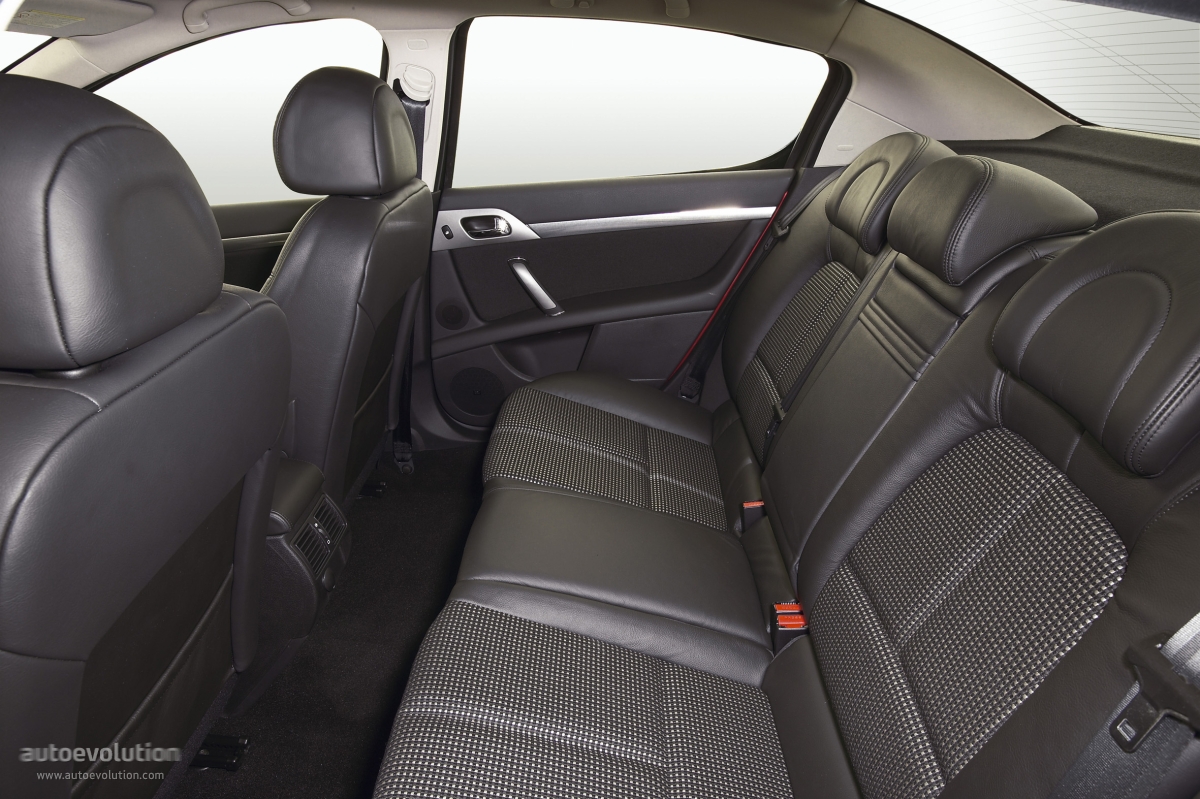 Peugeot 407 photo 38