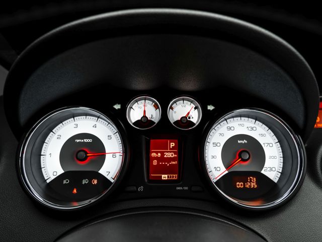 Peugeot 408 Sedan photo 49