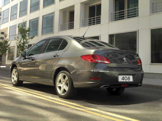 Peugeot 408 Sedan photo 23