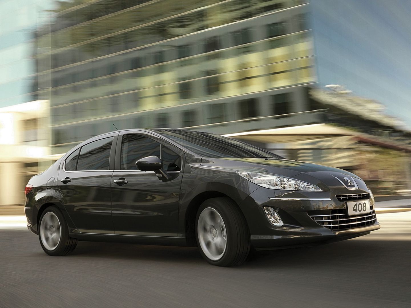 Peugeot 408 Sedan photo 25