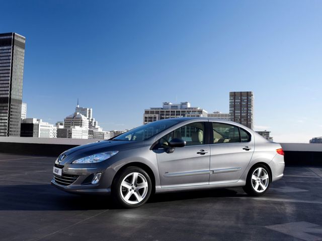 Peugeot 408 Sedan photo 29