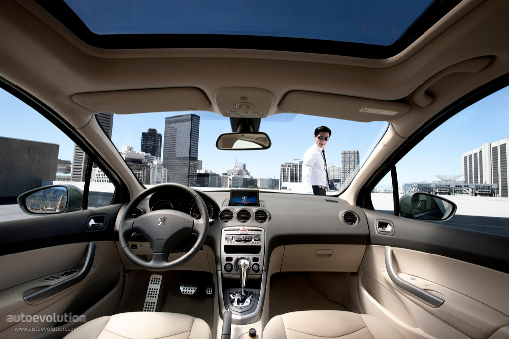 Peugeot 408 Sedan photo 44