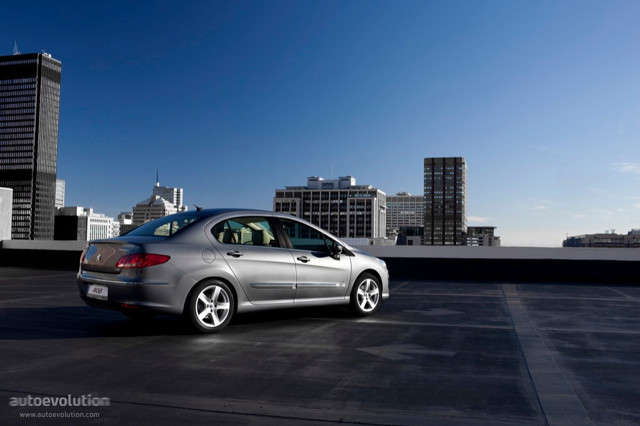 Peugeot 408 Sedan photo 3
